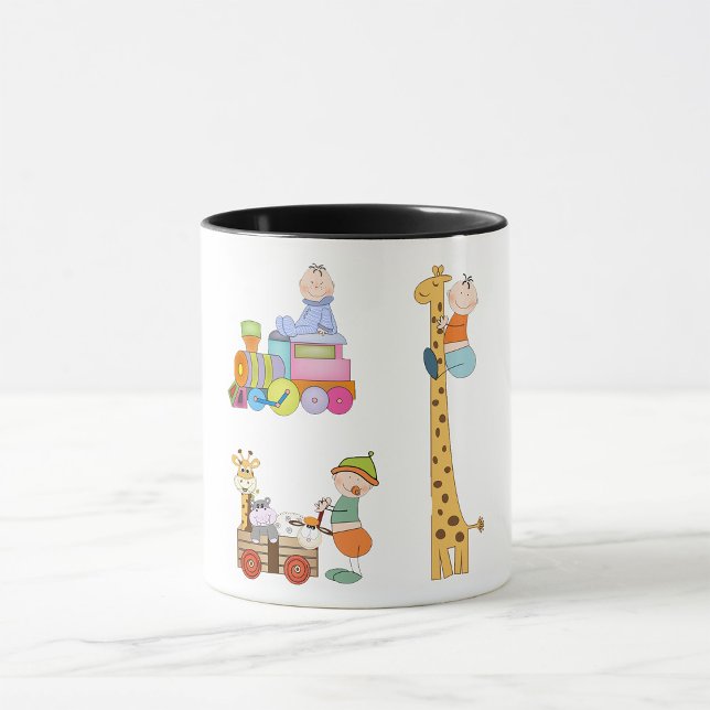 Pojke med Nursery Tåg Giraffe och Wagon Mugg (Skapare uppladdad)