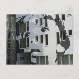 pojke på vägg vykort