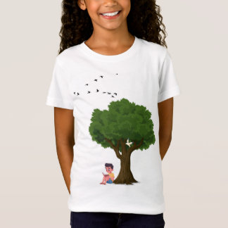 Pojke som läser under träd Fredlig natur Läsning T Shirt