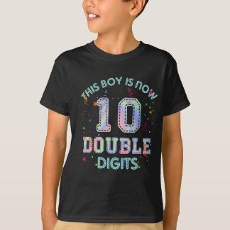 Pojken är nu 10 dubblors siffror Cute Birthday Gif T Shirt