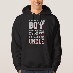 Pojken som slår mitt hjärta. Hon kallar mig UNC Hoodie