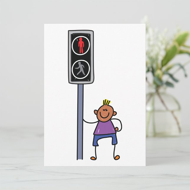 Pojken vid fotgängarkorsning med röd stoppsignal inbjudningar (Skapare uppladdad)
