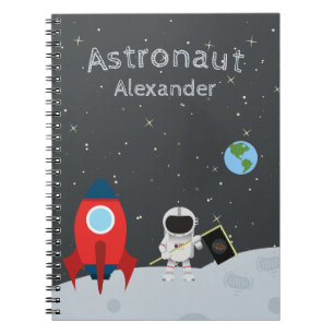 Pojkens astronaut på Måne, Monogrammed First Nam Anteckningsbok