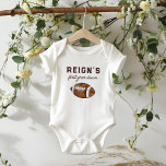 Pojks fotboll 1 år ner 1:a födelsedagen Party T Shirt<br><div class="desc">Huddle med dina vänner och kära - det är dags för spel! Rally för dina små killar 1:a födelsedag firande. Den här designen har en vattenfärgsfotboll med roligt sportypografi.</div>