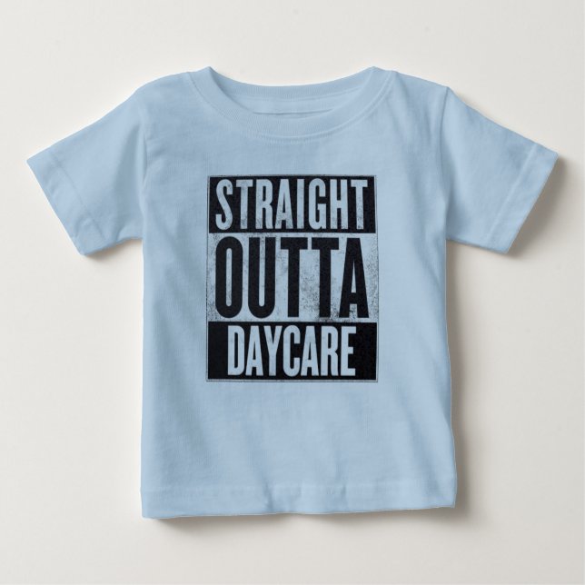 Pojks Raka Outta Daycare Funny Tee (Framsida)