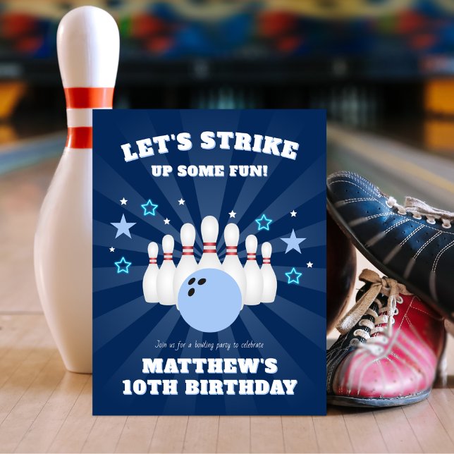 Pojks Strejka upp lite Roligt Bowling Födelsedagsf Inbjudan Vykort (Skapare uppladdad)