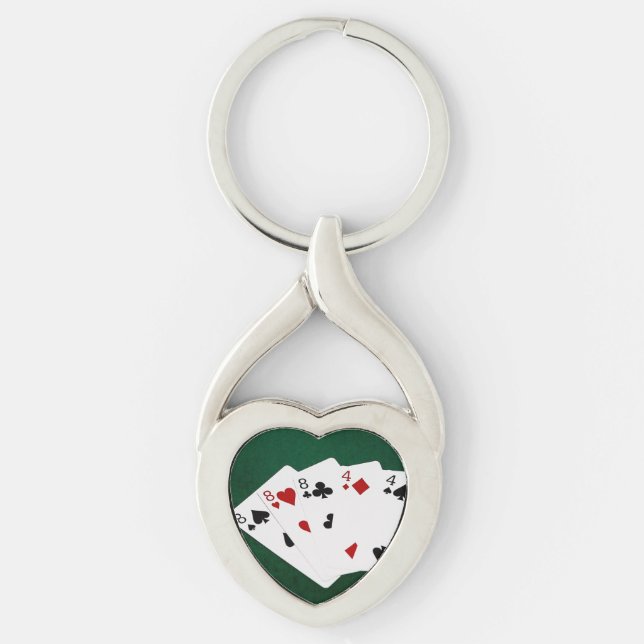 Pokerhänder - Kåk - Åtta och Fyra Twisted Heart Silverfärgad Nyckelring (Framsidan)