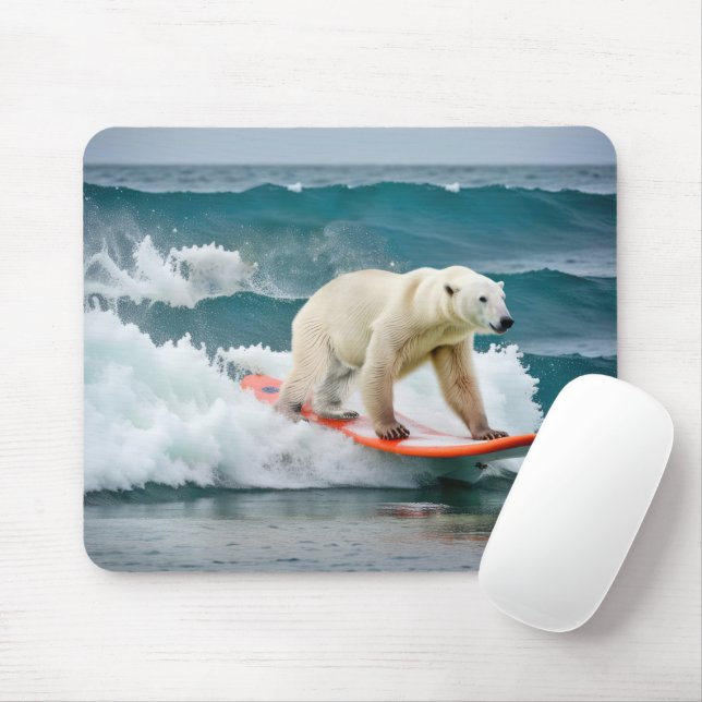 Polar Bear Surfning på ett ytskikt Musmatta (Med mus)
