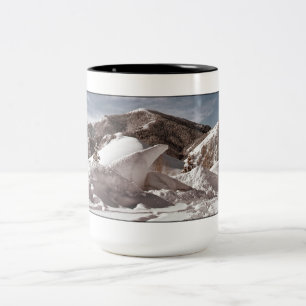 Polar björnsnöskulptur Sun Valley Idaho Två-Tonad Mugg