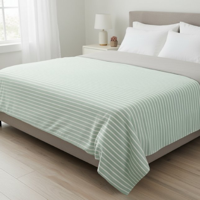 Polar fleece blanket with stripes. (Skapare uppladdad)