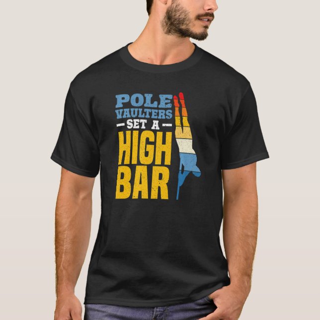 Pole Vaulters anger en vaultstolpe med hög Pub T Shirt (Framsida)