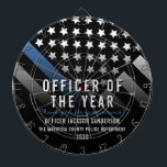 Polischef för Europaåret Blue Line Flagga Darttavla<br><div class="desc">Den här utformningen har en polisstyrka med svarta och vita ränder,  och även en tunn blå flagga rand. Denna tavla är underbar för att visa en polisman,  sheriff,  kapten eller chef uppskattning för deras tjänst och erkänna dem som årets officer.</div>