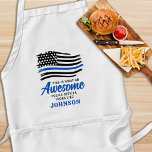 Polischef Funny Personlig Fantastisk BBQ Förkläde<br><div class="desc">Det är hur en polisman i Fantastisk ser ut! Överraska din favoritpolis med den här toppen- och coola polisapron. En Thin Blue Line-symbol - USA:s amerikanska flagga-design i Police Flagga, färg, nödlidande design. Den här personligen är en perfekt för födelsedagar, jul, polisens pension-gåvor eller fars dag för din polisman. Perfekt...</div>