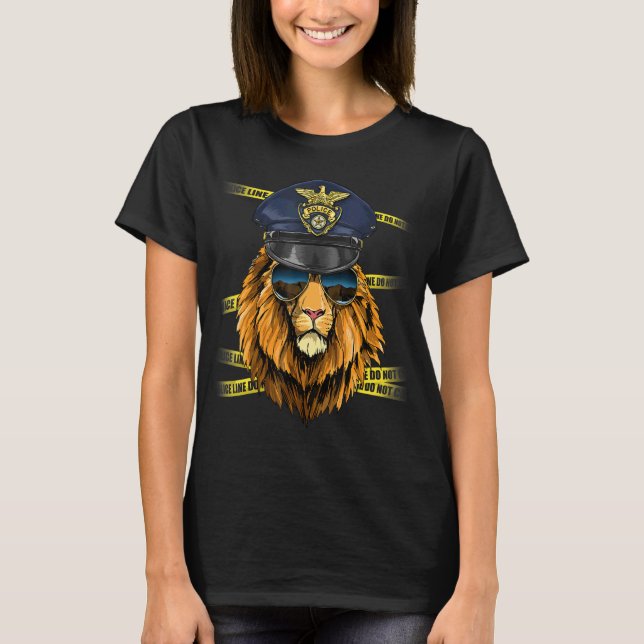 Polischef Lejon PD Cop Crime Scene Wildlife Li T Shirt (Framsida)