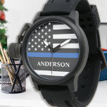 Polisens Personlig Thin Blue Line Tillsatta lagar Armbandsur<br><div class="desc">Thin Blue Line Police Watch - American flagga design in Police Flagga modern black, blue white design . Fin gåva till din favoritpolis eller tillsatta lagar-polis. Underbar polisgåva eller uppskattningsgåva från pension. Anpassa till namn. COPYRIGHT © 2020 Judy Burrows, Black Hund Art - Med alla Höger reserverade. Polisens Personlig Thin...</div>