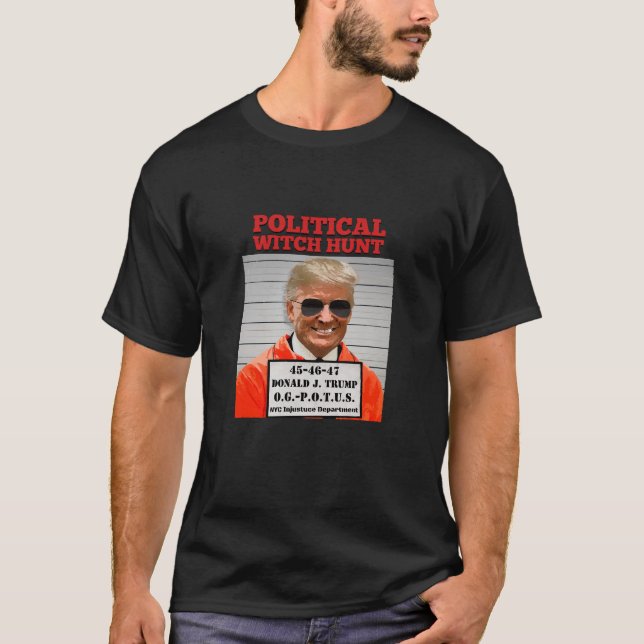 Politisk Witch Hunt i Donald Trump T Shirt (Framsida)