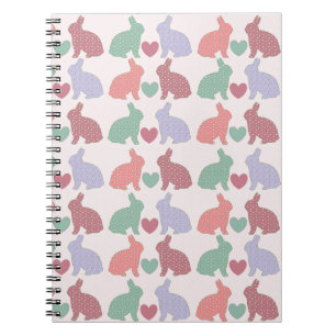 Polka Dot Bunnies och Hearts Mönster på Rosa Anteckningsbok