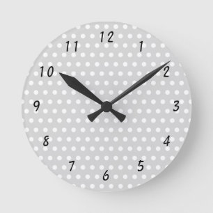 Polka Dot Mönster White och Blek Grått med siffror Rund Klocka