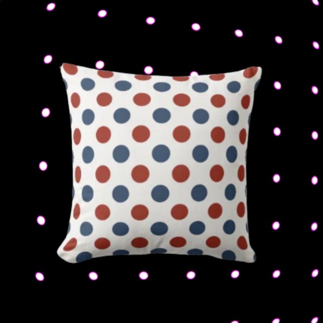 Polka Dot Navy och Red Kudde (Skapare uppladdad)