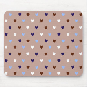 Polka-hjärtan på blek brun musmatta