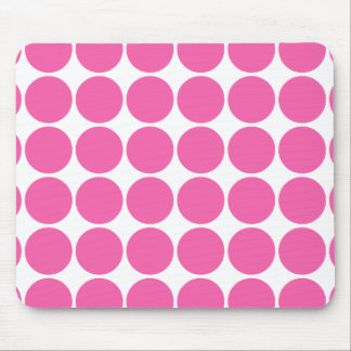 Polkaen pricker polka dots för shock rosa för musmatta
