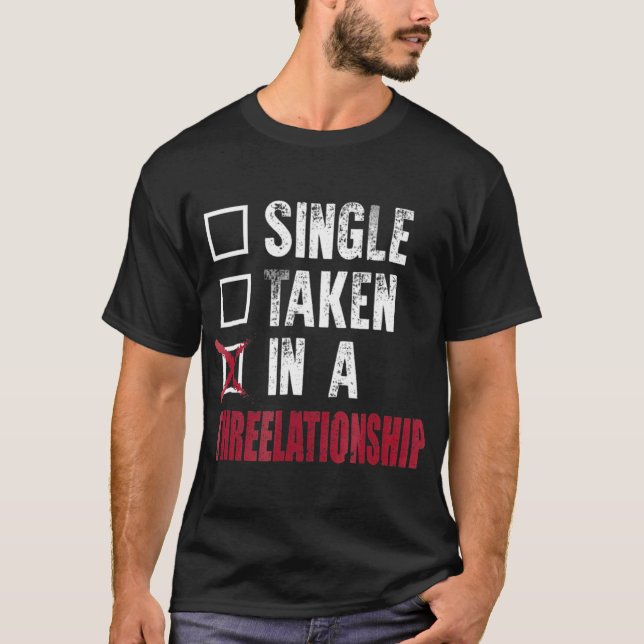 Polyamory T Throuple-relationsstatus T Shirt (Framsida)