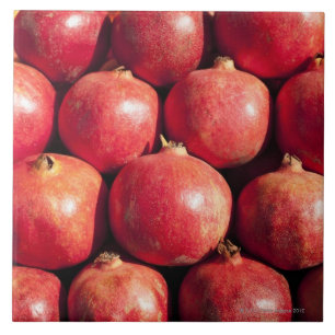 Pomegranates på visning på Carmelen marknadsför Kakelplatta