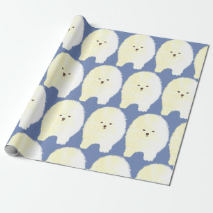 Pomeranian gullig Flufft hund som slår in papper Presentpapper