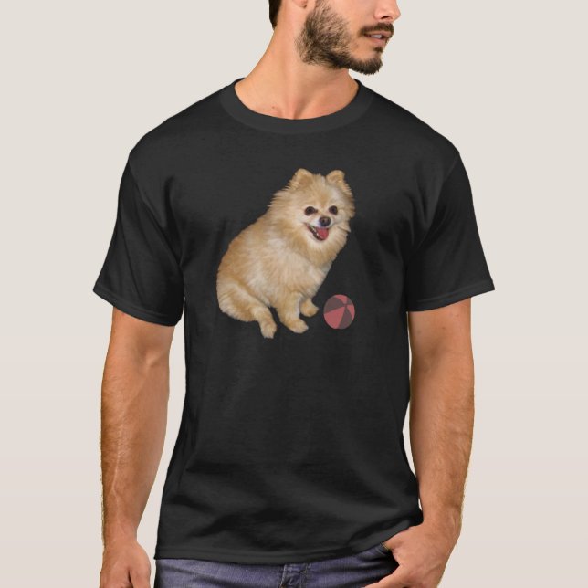 Pomeranian hund med boll t shirt (Framsida)