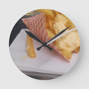 Pommes frites med mayonnaise rund klocka