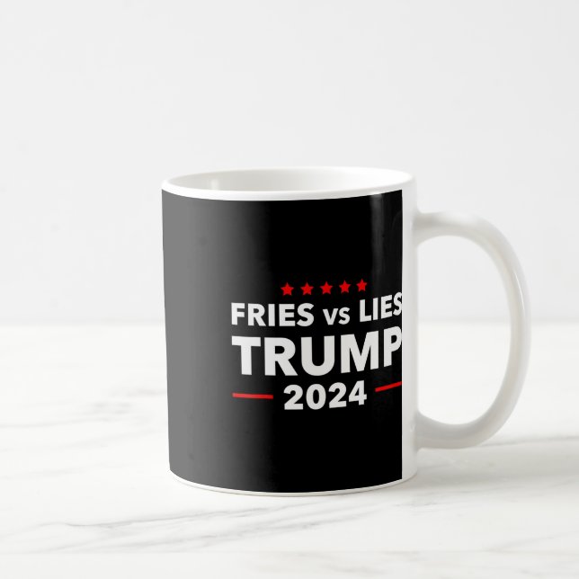 Pommes frites Vs lögner Trump 2024 Franska pommes  Kaffemugg (Höger)
