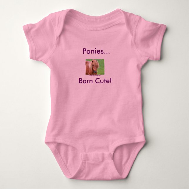 Ponies.. Born Cute! T-shirt (Framsida)