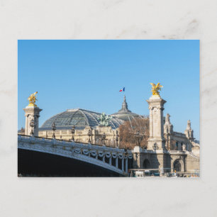 Pont Alexandre III och Grand Palais på en solig da Vykort