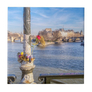 Pont des Arts på Alla hjärtans dag - Paris Kakelplatta