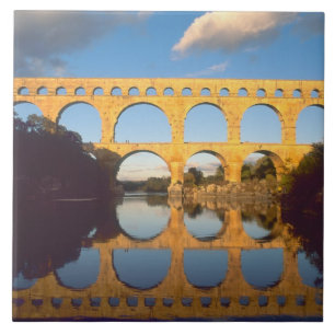 Pont du Gard, Gardonfloden, Gard, Languedoc, Kakelplatta
