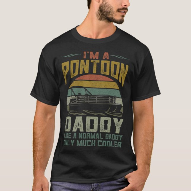 Pontoon Boat Daddy Apparel Fathers Day Boating Cap T Shirt (Framsida)