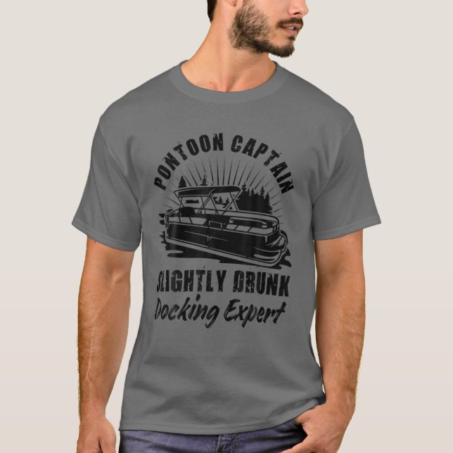 Pontoon Kapten Smild Drunk Docking Expert Funn T Shirt (Framsida)
