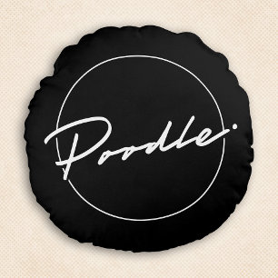 Poodle Chic Fancy Script Elegant Svart Rund Kastru Kudde