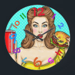 Pop Art Clock Girl Eating Hamburger Colorful Stor Klocka<br><div class="desc">Det här är en coola klockretro och popkonst kombinerad med en coola flicka med en burgare i ena handen och en drink i den andra. Den ljusa färger lägger bara till roligtens utformning i den här klockan!!!!! Underbar för köket, men du kanske kan tänka till ett annat ställe för att...</div>