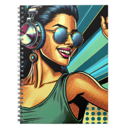 Pop Art Woman i hörlurar Dancing Anteckningsbok