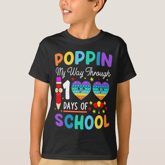 Pop den 100-årsdagen för Kindergarten-barnen i sko T Shirt (Framsida)