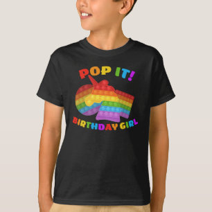 Pop det är dags för envisa för födelsedagstjejer t shirt