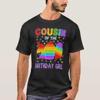 Pop till kuppen av barnfamiljens barnmatta i dagti t shirt