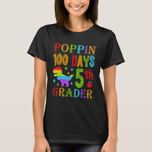 Poppin 100 Days 5th Grader School Dinosaur Kid T-R T Shirt (Framsida)