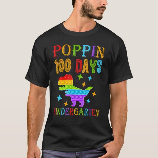 Poppin 100 days Kindergarten School Dinosaur T-Rex T Shirt (Framsida)