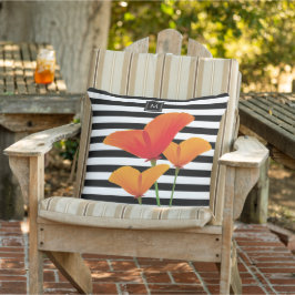Poppy Chic Black Rand Monogram Kudde