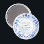 Porcelain Blue Blommigt Wedding Favor Magnet<br><div class="desc">En elegant bröllop-design med blå blommigt,  porslinsliknande design och kalligrafi för elegant som du kan anpassa med dina detaljer.</div>