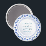 Porcelain Blue Blommigt Wedding Favor Magnet<br><div class="desc">En elegant bröllop-design med blå blommigt,  porslinsliknande design och kalligrafi för elegant som du kan anpassa med dina detaljer.</div>