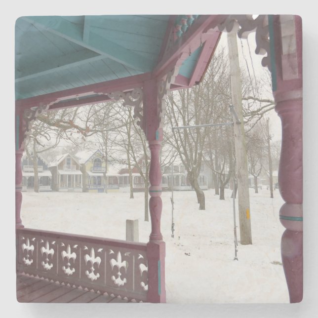 Porch View on a Snowy Day - Martha's Vineyard Stenunderlägg (Framsidan)