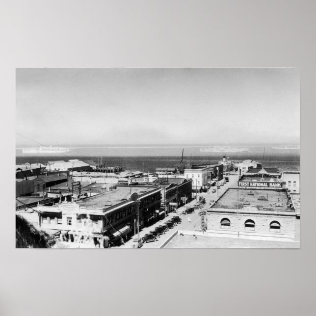 Port Angeles, WA Town View och Harbour Photographi Poster (Framsidan)